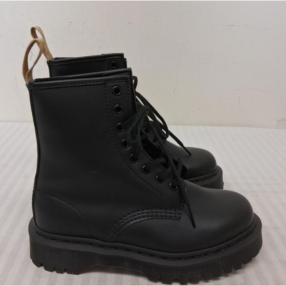 Dr. Martens Women’s 27032 Vegan Bex Mono Lace up boots size 6 ladies - Picture 2 of 7